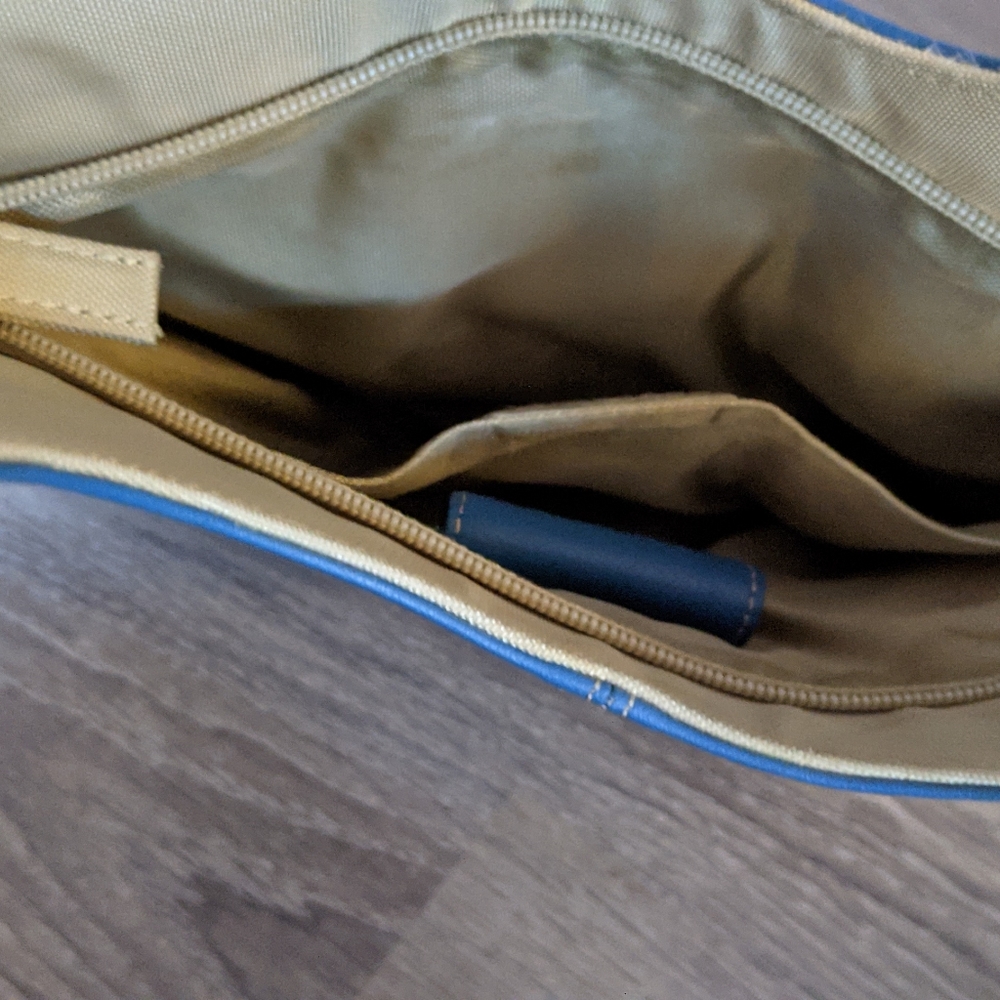 Purse - Picture 2 of 2